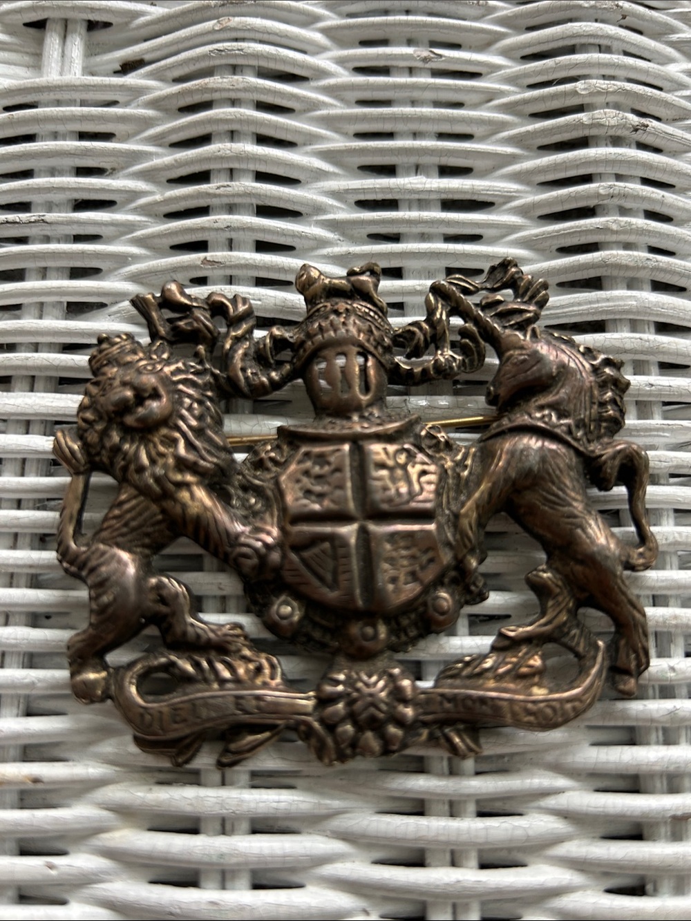 Source Unknown Bronze Royal Coat of Arms Lion & Unicorn Pin